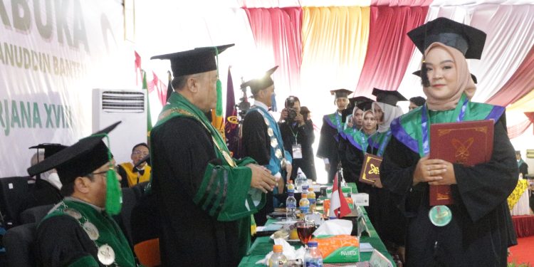 UIN Sultan Maulana Hasanuddin Banten Mewisuda 1.335 Lulusan, IPK Tertinggi 3,86