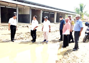 Sanuji Rajin Belusukan, Janjikan Perbaikan Jalan Rusak