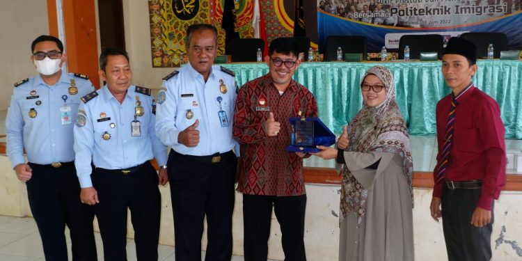 Kantor Imigrasi Kelas I Non TPI Serang Melaksanakan Program Imigrasi Goes To School
