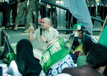 Ribuan Ton Clinker Cemari Laut Bayah, Dewan Akan Panggil PT Cemindo