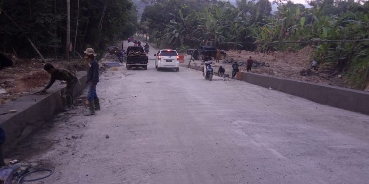 Beres, Tanjakan Tajur Kini Sudah Bisa Dilalui Kendaraan