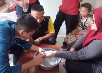 Warga Balaraja Tak Bisa Keluarkan Cincin di Jari Manisnya, BPBD Tangerang Langsung Bertindak