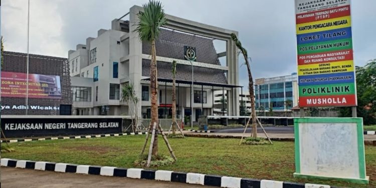 Jaksa Duga Mantan Kepsek SMPN 17 Tak Sendiri Korupsi Uang PIP