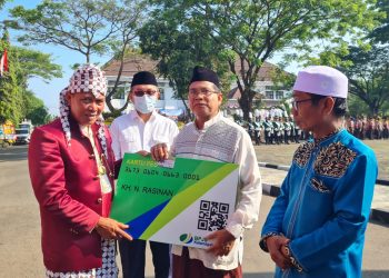 HUT Kota Serang Ke-15, Walikota Serang dan BPJAMSOSTEK Santuni Guru SD Meninggal Dunia