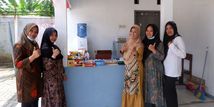 Tumbuhkan Jiwa Kewirausahaan, SMAN 1 Pandeglang Bentuk Kantin Dharma Wanita