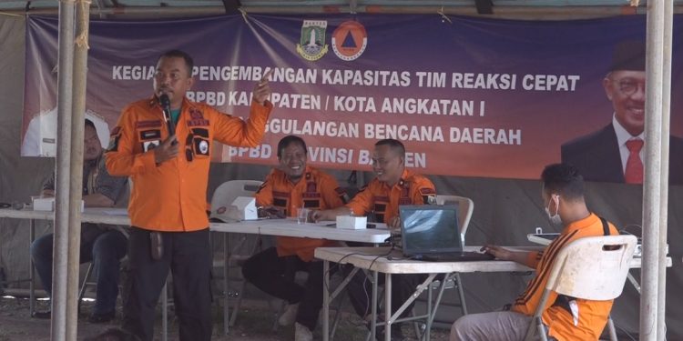 BPBD Provinsi Banten Latih Warga Pasauran Evakuasi Mandiri