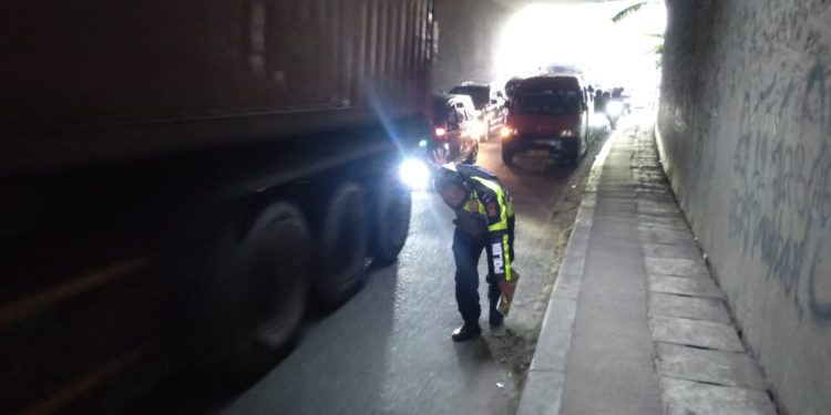 Hendak Nyalip, Ibu dan Anak Tewas Terlindas Truk di Kibin, Serang
