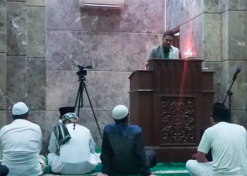Jemaah Masjid Agung Ar Rahman Pandeglang Laksanakan Salat Gerhana Bulan