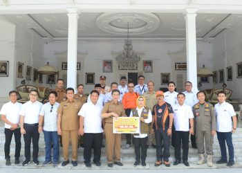 Bupati Serang Salurkan Donasi untuk Korban Gempa di Cianjur