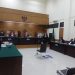 Nikita Mirzani Ngamuk di Pengadilan Negeri Serang, Dorong Mikropon dan Lempar Berkas dari Meja Hakim