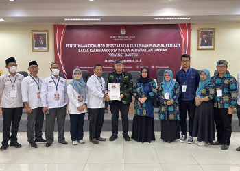 Tiga Bakal Calon Senator Serahkan Berkas Dukungan ke KPU Banten