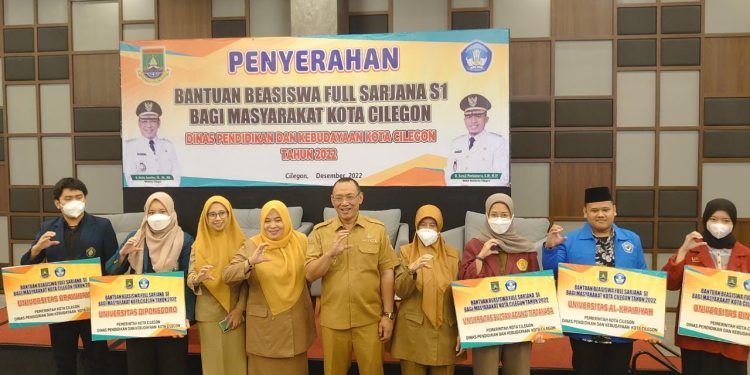 Tahun Ini, 1.208 Orang Terima Beasiswa Full Sarjana dari Pemkot Cilegon