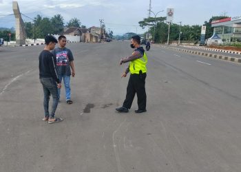Kecelakaan Maut di Depan Kampus UIN SMH Banten, Seorang Pengendara Motor Tewas