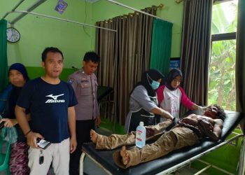 Percobaan Bunuh Diri dengan Menusuk Sendiri, Tubuh Fahrizal Penuh Luka, Dirujuk ke RSUD Dr. Adjidarmo