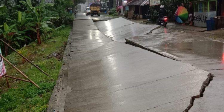 Jalan Picung-Munjul Pandeglang Amblas, Akses Jalan Terputus