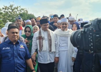 Selawat Badar Sambut Kedatangan Anies Baswedan di Kawasan Kesultanan Banten