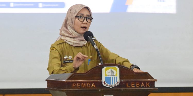 Keren, Bupati Lebak Menyandang Gelar Doktor dari Unpad