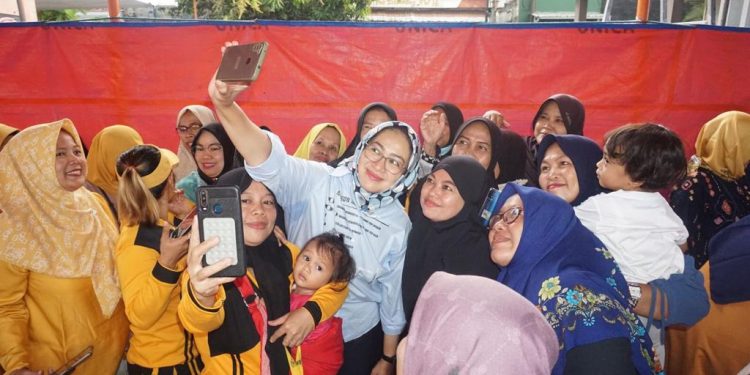 Momen Emak-emak di Tangerang Teriaki Airin Gubernur Banten