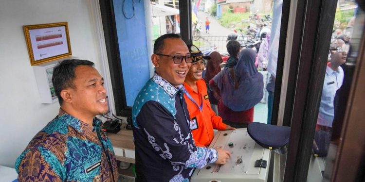 14 Perlintasan Kereta Api di Cilegon Belum Berpalang Pintu