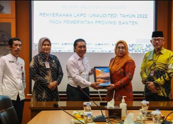 Pemprov Banten Serahkan LKPD Tercepat se Jawa-Sumatera