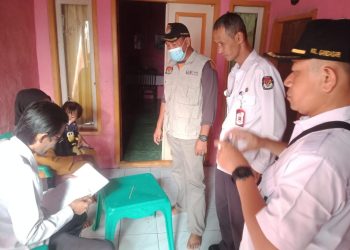 Petugas Pantarlih Kota Tangerang Kesulitan Memasuki Perumahan Elit