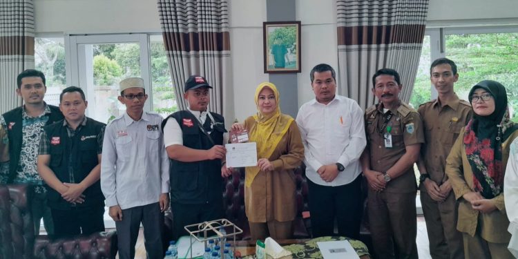 Didatangi Petugas Pantarlih, Bupati Pandeglang Ajak Masyarakat Sukseskan Pemilu 2024