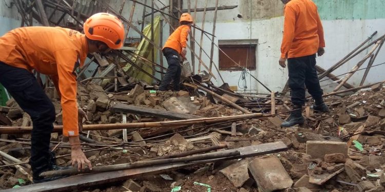 Diterjang Puting Beliung, Rumah Yatim Piatu Ini Ambruk