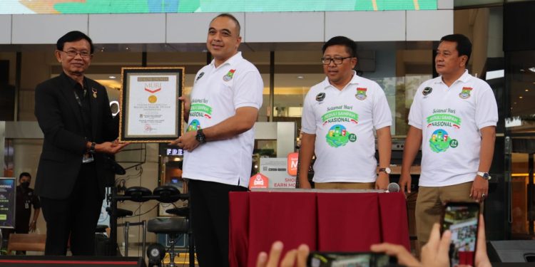 Gotong Royong 185.000 Orang di Tangerang Masuk Rekor MURI