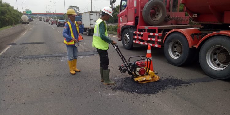 Pengelola Jalan Tol Siap Tanggung jawab Ban Pecah, Ini Mekanismenya