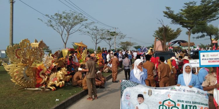 Ribuan Warga Meriahkan Pawai Ta’aruf MTQ XXXX Kabupaten Lebak