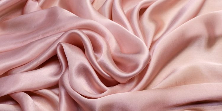 Jenis Bahan Mukena Lebaran 2023, Nomor 3 Paling Ekslusif