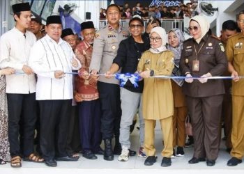 Dimeriahkan Slank, Bupati Iti Resmikan Cafe & Resto Nginum