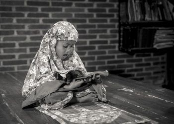 Keutamaan Membaca Al-Qur’an, Meskipun Tak Lancar Tetap Dapat Pahala