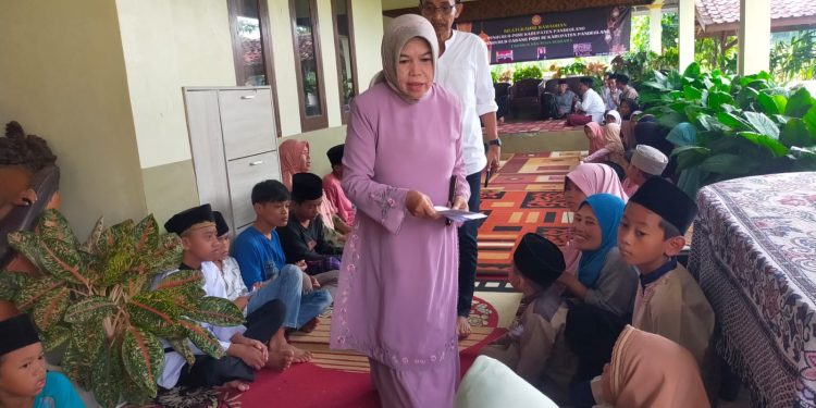 PGRI Pandeglang Santuni Anak Yatim
