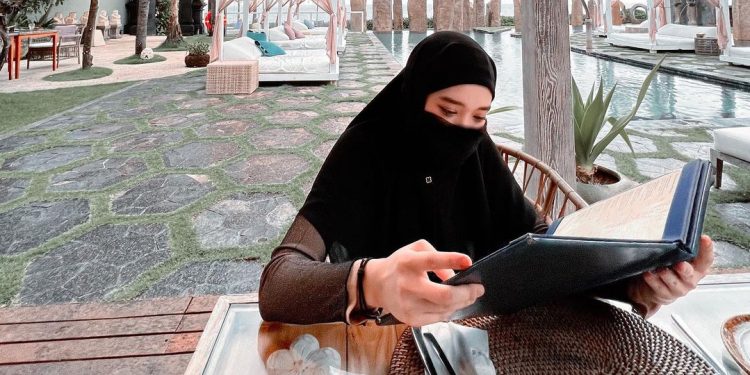 Dukungan Netizen untuk Inara Setelah Diselingkuhi Virgoun