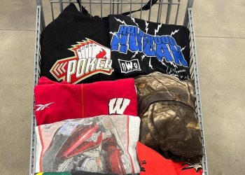 Tips dan Trik Berburu Baju Thrift di Clothing Store Lewat Online