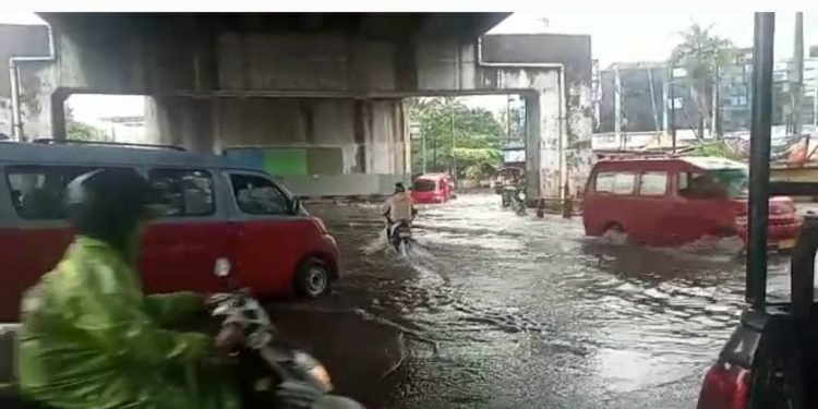 Kawasan Flyover Taman Cibodas Kembali Tergenang