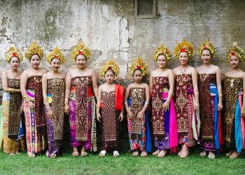 Filosofi di Balik 5 Kain Tradisional Budaya Indonesia