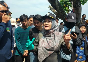 Ajak Warga Banten Bersihkan Sampah, Bupati Pandeglang Apresiasi Pandawara Group