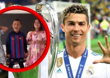 Kocak, Anak Cristiano Ronaldo ‘Mateo’ Memakai Jersey Barcelona Saat di Rumah