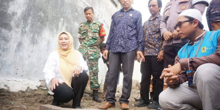 Pantai Teluk Mulai Bersih dari Sampah