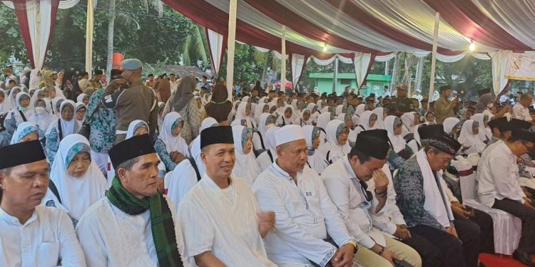 Helldy Lepas 393 Jemaah Haji Asal Cilegon