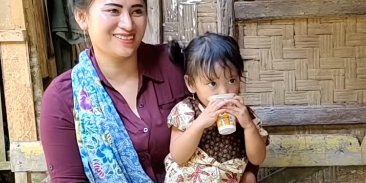 Viral, Syarat Meminang Janda Cantik asal Lebak Banten Ini yang Penting Kuat Nyangkul di Sawah