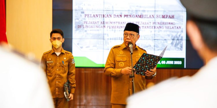 Tak Ada Alasan Adaptasi, Walikota Tangsel Instruksikan 320 Pejabat yang Dirotasi untuk Langsung Kerja