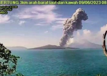 Gunung Anak Krakatau Erupsi, Semburan Abu Vulkanik Setinggi 3.000 Meter