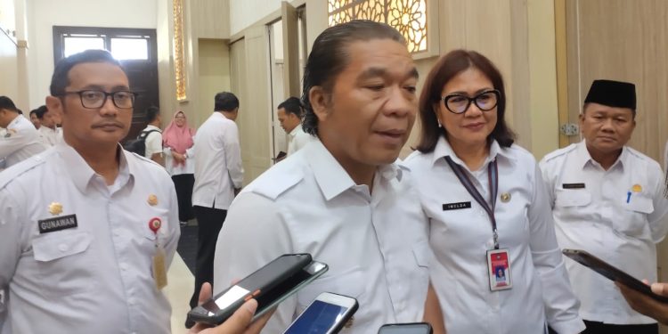 Jutaan Warga Banten Terjerat Pinjol, Ini Reaksi Pj Gubernur Banten