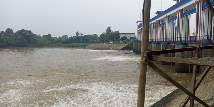 Bantaran Sungai Cisadane Penuh Bangli, Satpol PP Kabupaten Tangerang Menunggu Kajian Teknis dari BBWSCC
