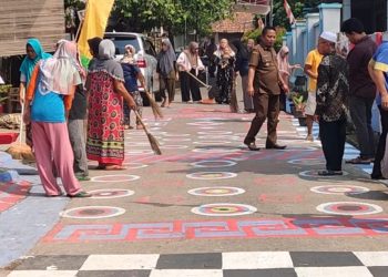 Desa Waringinkurung Siapkan Kampung Warna-warni dan Berbunga untuk LKBA Kabupaten Serang 2023
