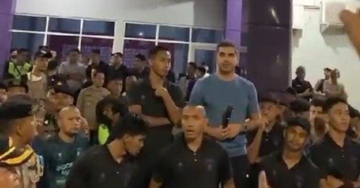 Empat Kali Kalah Berturut-turut, Supporter Persita Protes