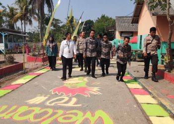 Kampung Warna-warni Desa Kaserangan Sambut Tim Juri LKBA 2023